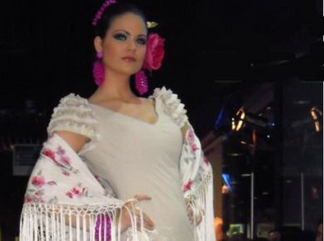 Парад на фламенко костюми