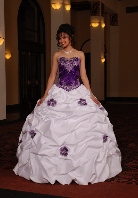 Снимка на 15-годишна рокля