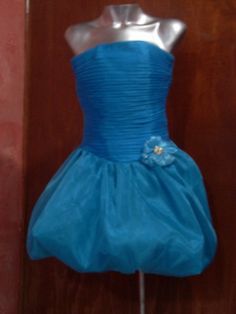 Снимки на абитуриентски рокли от началното училище