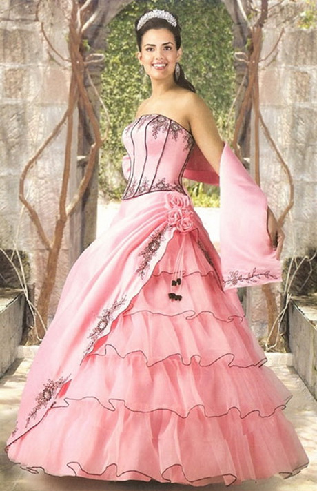 fotos-de-vestidos-de-quince-aos-de-famosas-21-14 Снимки на петнадесетгодишни рокли на Знаменитости