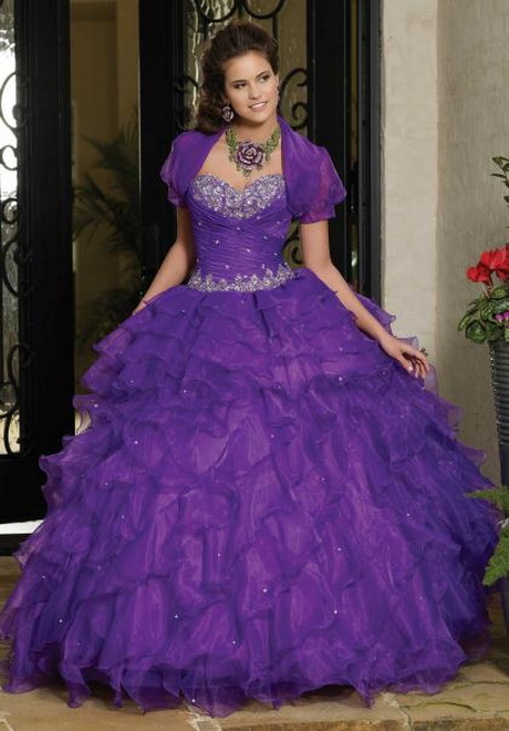 imagenes-de-vestidos-de-15-aos-morados-41-11 Снимки на лилави рокли 15 години