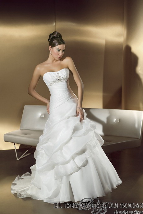 Модел на сватбена рокля