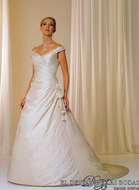 Модел сватбена рокля