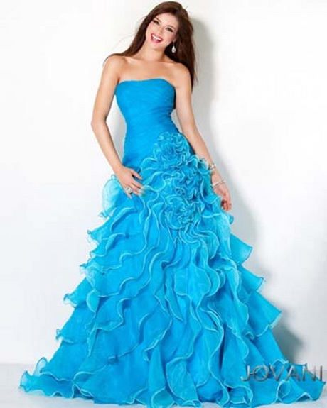 modelos-de-vestidos-de-15-aos-modernos-42-13 Модерни модели рокли 15 години