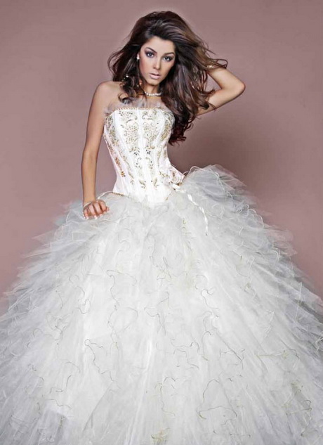modelos-de-vestidos-de-15-aos-modernos-42-18 Модерни модели рокли 15 години