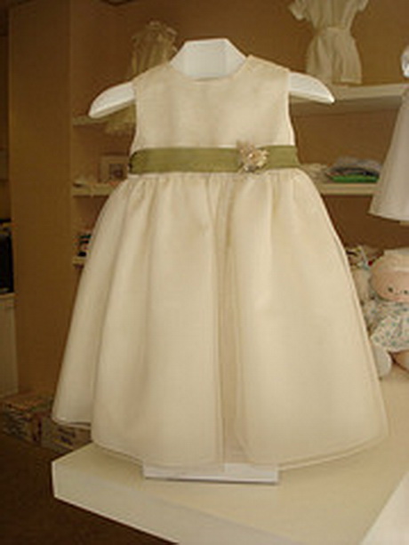 modelos-de-vestidos-de-bautizo-42-6 Модели на кръщелни рокли