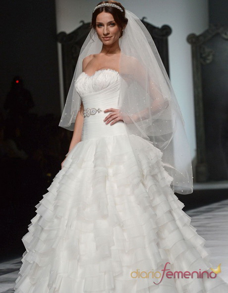 traje-vestidos-de-novia-33-3 Костюм сватбени рокли