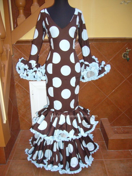 trajes-de-flamenca-a-medida-91-14 Фламенко костюми по поръчка