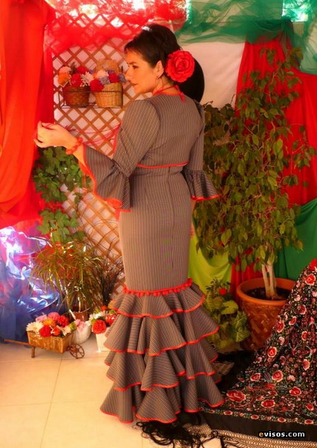 trajes-de-flamenca-a-medida-91-7 Фламенко костюми по поръчка