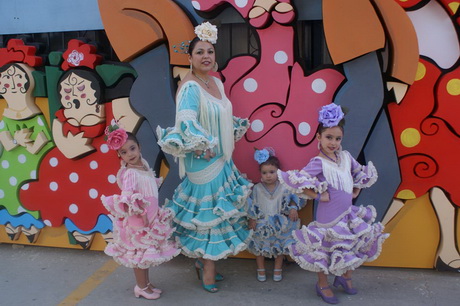 trajes-de-flamenca-el-rocio-22-11 Фламенко костюми Ел Росио