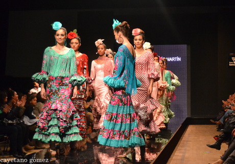 trajes-de-flamenca-en-el-rocio-37-7 Фламенко костюми в Росио