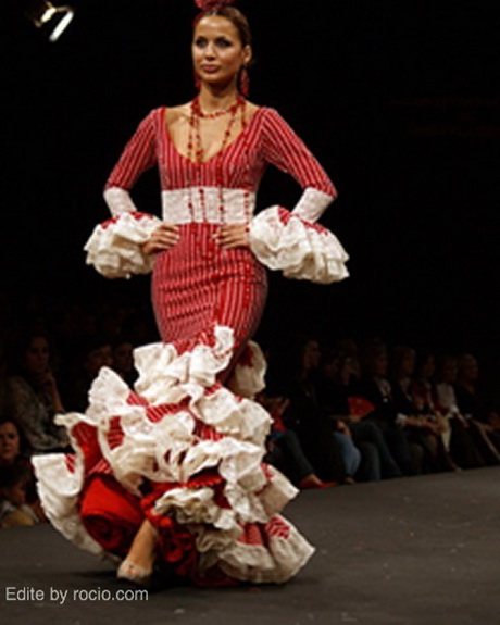 trajes-de-flamenca-en-el-rocio-37 Фламенко костюми в Росио