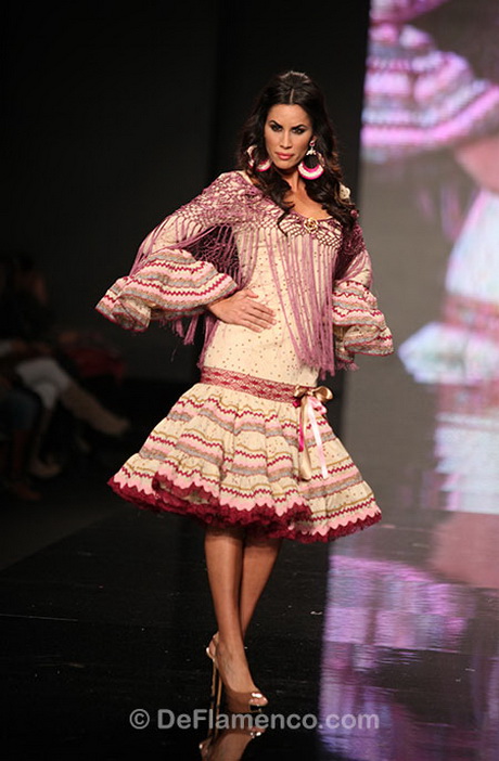 trajes-de-flamenca-simof-21-9 Фламенко симоф костюми