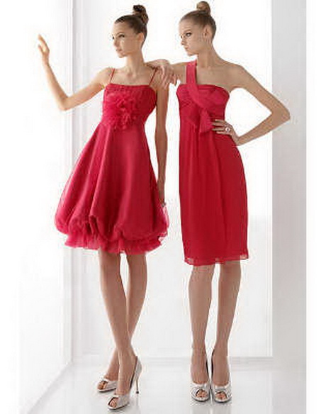 vestido-rojo-con-zapatos-plateados-49 Червена рокля със сребърни обувки