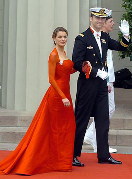 vestido-rojo-de-la-princesa-letizia-78-4 Червената рокля на принцеса Летисия