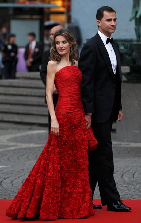 vestido-rojo-de-la-princesa-letizia-78 Червената рокля на принцеса Летисия