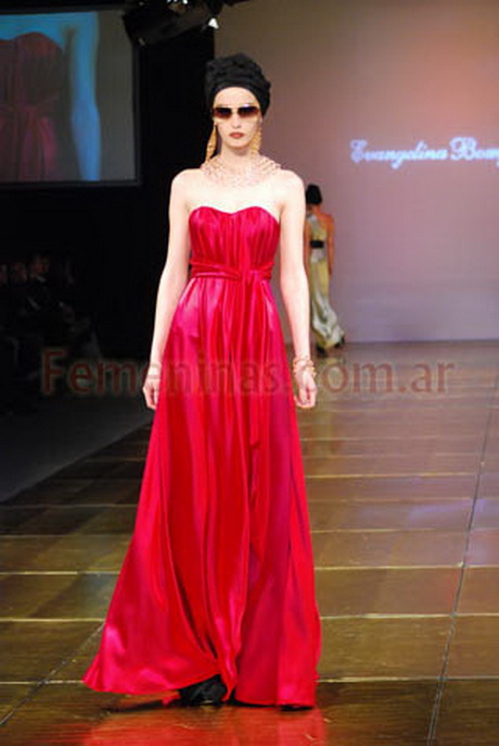 vestido-rojo-strapless-87-16 Червена рокля без презрамки