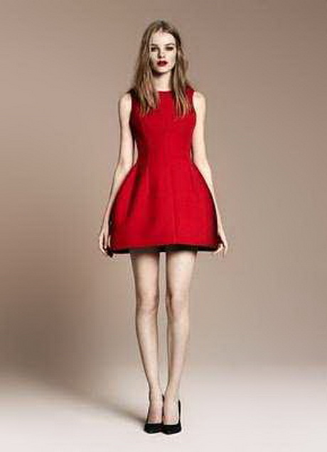 vestido-rojo-zapatos-negros-37-18 Червена рокля черни обувки