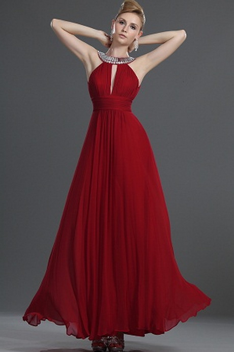 Дълга червена рокля