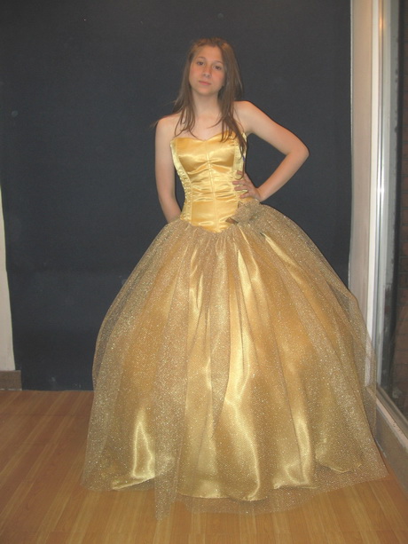 Златни рокли 15 години