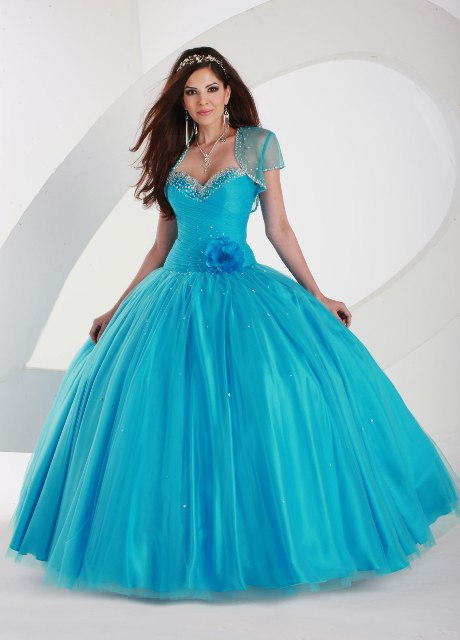 vestidos-de-15-estilo-princesa-70-11 Рокли 15 принцеса стил