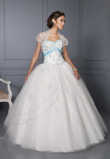vestidos-de-15-estilo-princesa-70 Рокли 15 принцеса стил