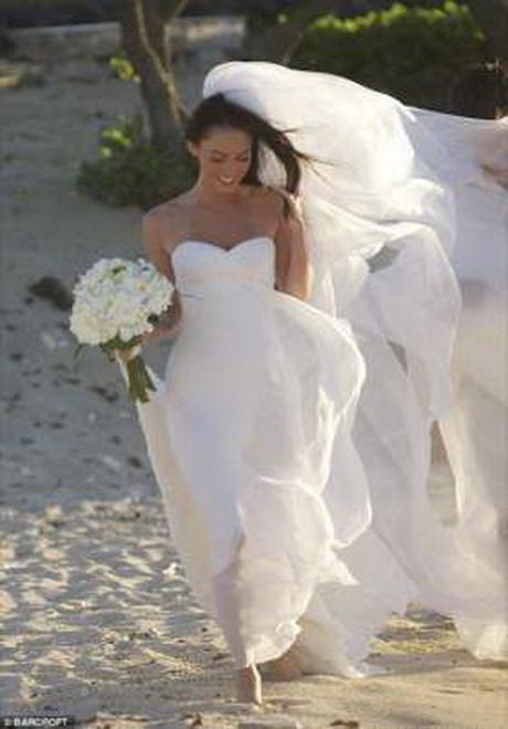 vestidos-de-novia-para-boda-civil-en-la-playa-23-13 Сватбени рокли за гражданска сватба на плажа