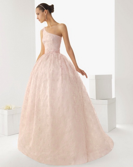 Розови сватбени рокли