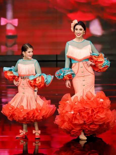 trajes-de-flamenca-cortos-2022-39_8 Фламенко къси костюми 2022