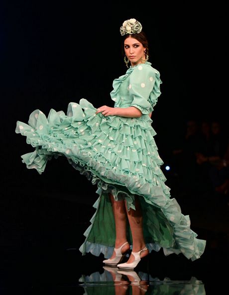 trajes-de-flamenca-simof-2022-69_9 Фламенко костюми simof 2022