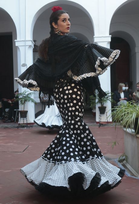 trajes-flamenca-2022-68_17 Фламенко костюми 2022
