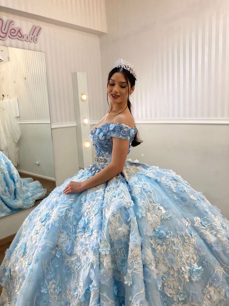 Рокля за quinceanera 2022