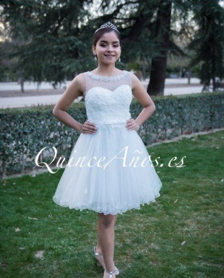 15-годишни къси рокли 2022