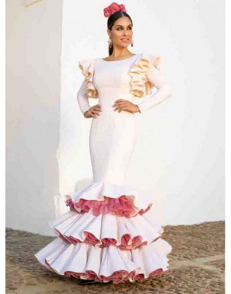moda-trajes-de-flamenca-2023-05_20 Модни костюми на фламенко 2023