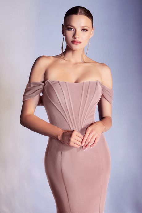 vestidos-de-coctel-de-moda-2023-45_16 Модни коктейлни рокли 2023