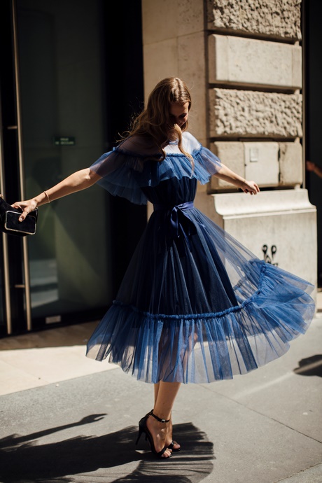 vestidos-de-noche-moda-2023-60_7 Модни вечерни рокли 2023