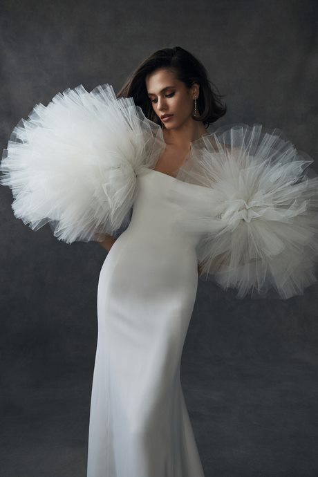 vestidos-de-novia-de-moda-2023-31_17 Модни сватбени рокли 2023