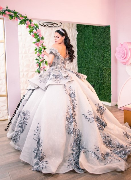 vestidos-de-quinceaneras-modernos-2023-69_14 Модерни пухкави рокли Moderna 2023