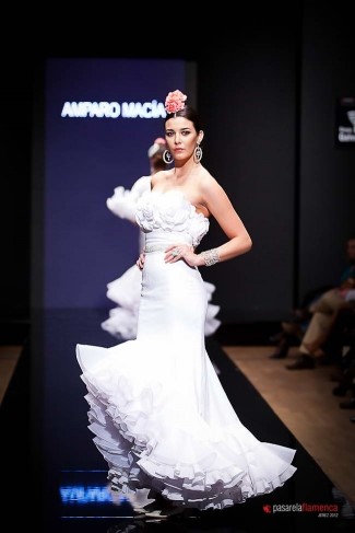 traje-flamenca-blanco-03_8 Бял фламинго костюм