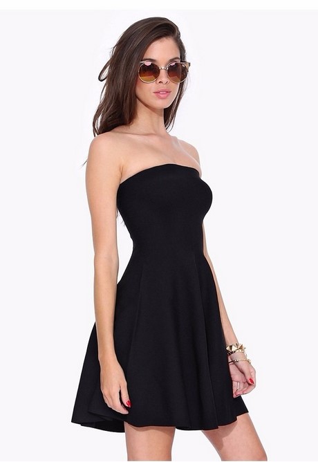 Черна рокля без презрамки