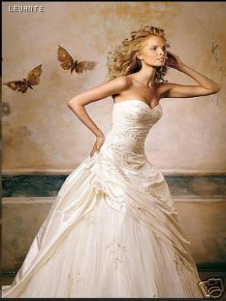 el-vestido-de-novia-mas-bonito-del-mundo-00_9 Най-красивата сватбена рокля в света