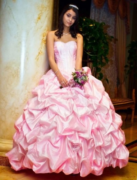 el-vestido-mas-hermoso-de-15-aos-34_10 Най-красивата рокля на 15 години