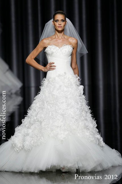 vestido-novia-plumas-58_4 Перо сватбена рокля