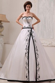 vestidos-de-novia-blanco-con-negro-08_10 Бели сватбени рокли с черно