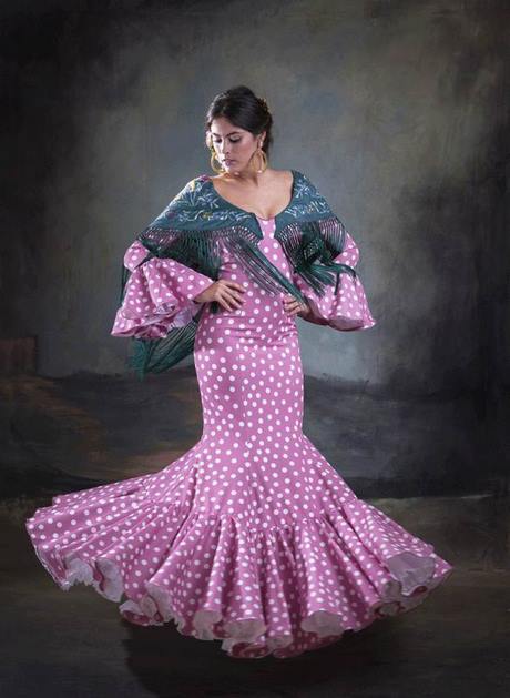 colores-de-moda-en-trajes-de-flamenca-2023-72_8 Модни цветове във фламенко костюми 2023