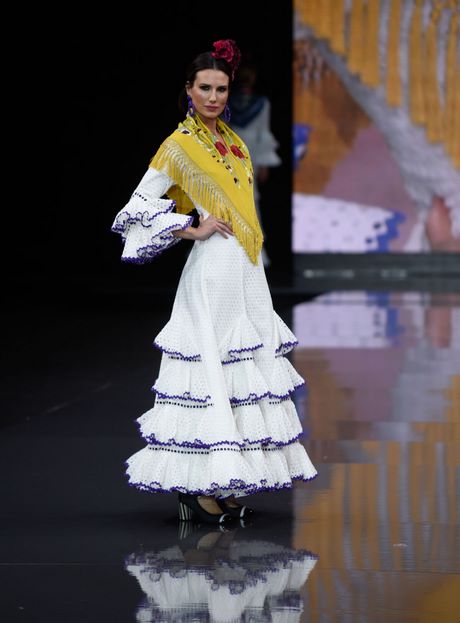 moda-de-trajes-de-flamenca-2023-45 Мода за костюми на фламенко 2023