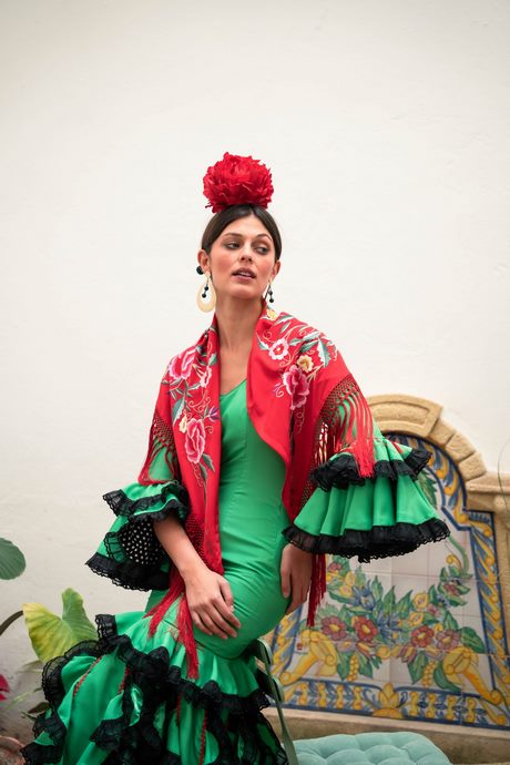 modelos-de-trajes-de-flamenca-2023-91_18 2023 модели фламенко костюми