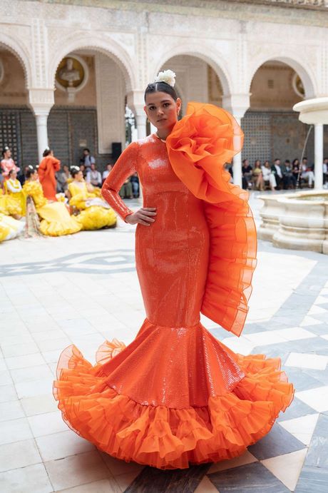 tendencias-en-trajes-de-flamenca-2023-33 Тенденции за костюми на фламенко 2023