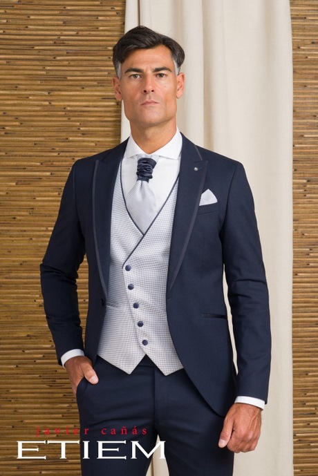 tendencias-trajes-novio-2023-15_6 Модни тоалети за младоженеца 2023