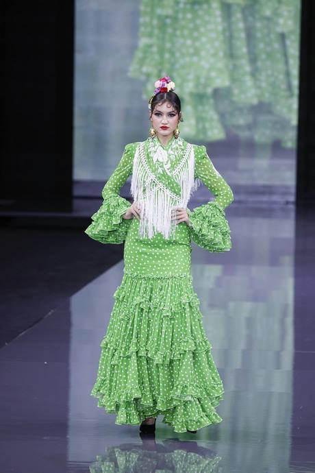 trajes-de-flamenca-2023-pilar-vera-32_12 Фламенко костюми от 2023 г. от Пилар вера